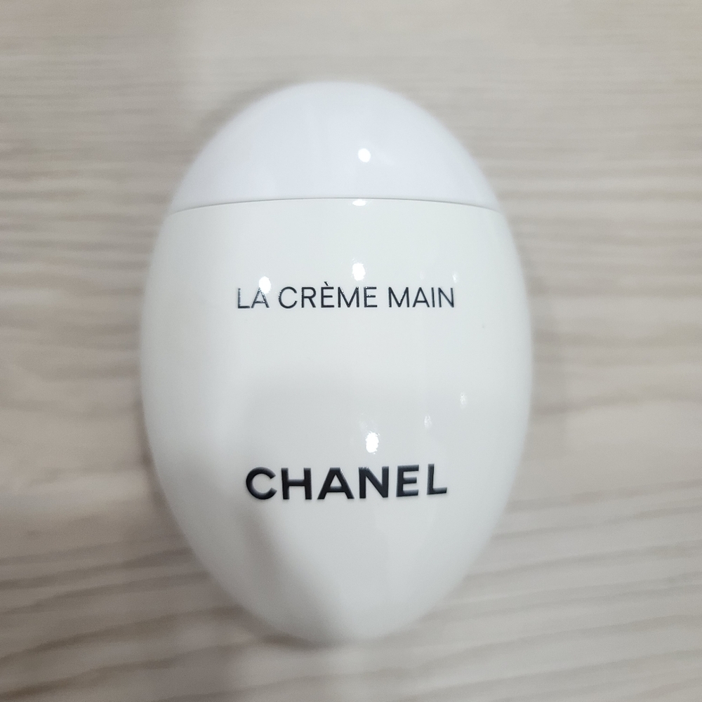 NEW CHANEL LA CRÈME MAIN Hand Cream ,Ribbon and Card. - Picture 3 of 17